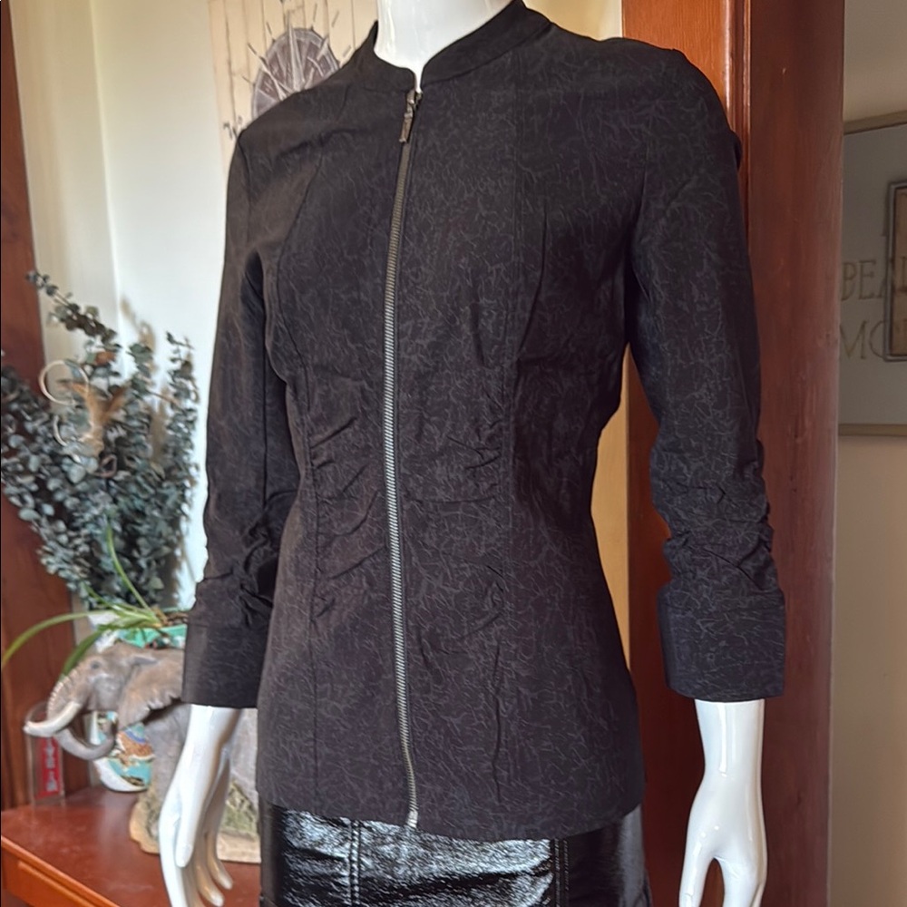 NWT northern reflections size small Women's Black with gray flecks  Jacket